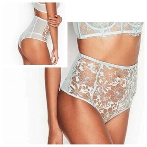 VICTORIA'S SECRET CHEEKY PANTY EMBROIDERED VERY SEXY LUXE LINGERIE Zip L $ 49.50